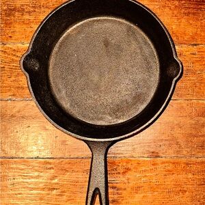 Pre Seasoned Cast Iron Skillet
